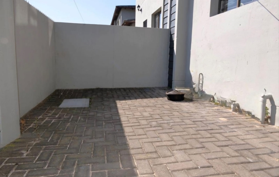 3 Bedroom Property for Sale in Wavecrest Eastern Cape